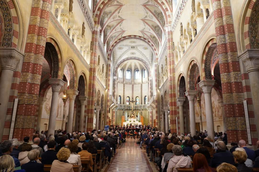 Alcuni scatti di una precedente performance nel duomo di Pieve di Soligo