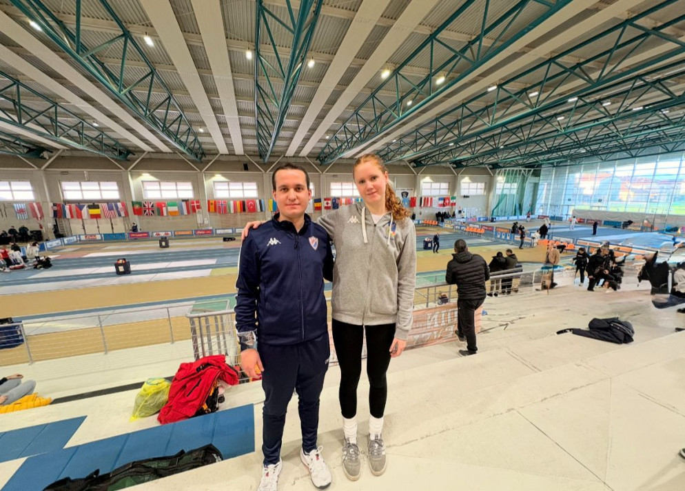 Eleonora Baggio con Simone Sardegno, tecnico dell'ASD Scherma Vittorio Veneto